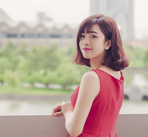 Nhan sắc hot girl Kiến Trúc vừa đệm đàn vừa hát “Để mãi có nhau”