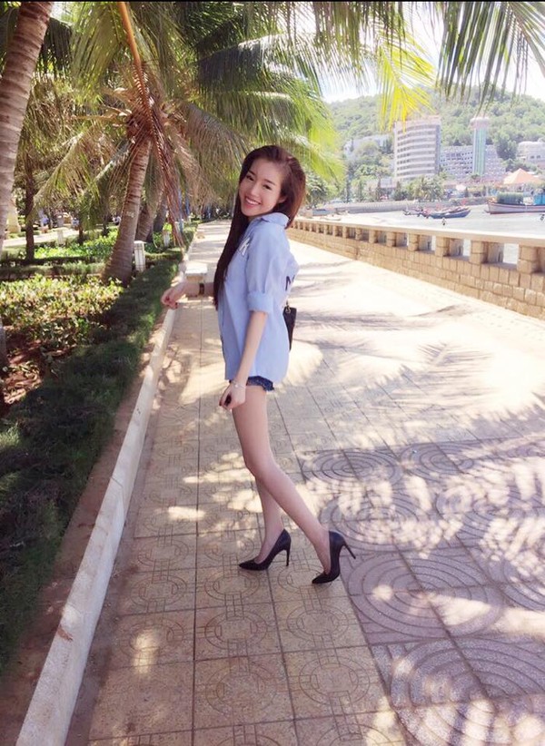  Những cựu hot girl Việt làm mẹ nhưng vẫn xinh lung linh