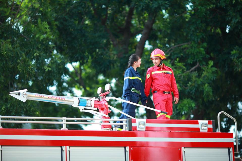Bộ ảnh cưới độc đáo trong trang phục lính cứu hỏa gây sốt Bộ ảnh cưới độc đáo trong trang phục lính cứu hỏa gây sốt
