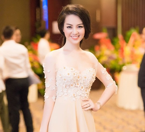 Đọ nhan sắc hoa khôi ĐH Ngoại thương qua các năm