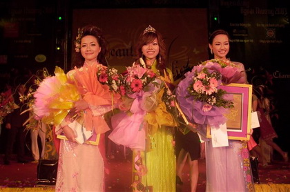 Đọ nhan sắc hoa khôi ĐH Ngoại thương qua các năm