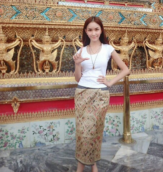 Vẻ đẹp quyến rũ của hot girl chuyển giới Piyada