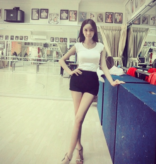 Vẻ đẹp quyến rũ của hot girl chuyển giới Piyada