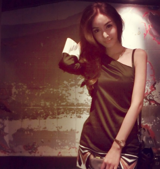 Vẻ đẹp quyến rũ của hot girl chuyển giới Piyada