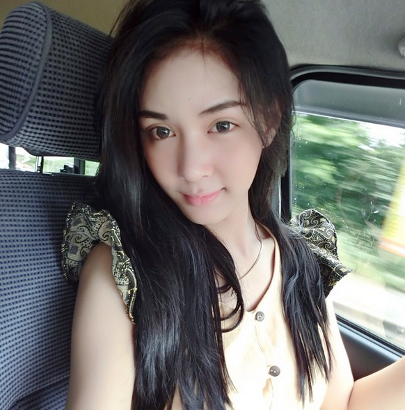 Vẻ đẹp quyến rũ của hot girl chuyển giới Piyada