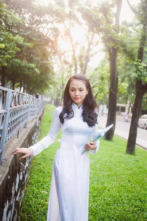 Ngắm vẻ đẹp “mê hồn” của tân hoa khôi Đại học Luật Hà Nội