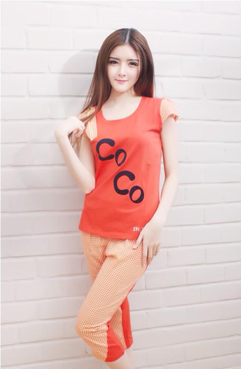 Lilly Luta chia sẻ ảnh mặt mộc trước tin đồn phẫu thuật thẩm mỹ