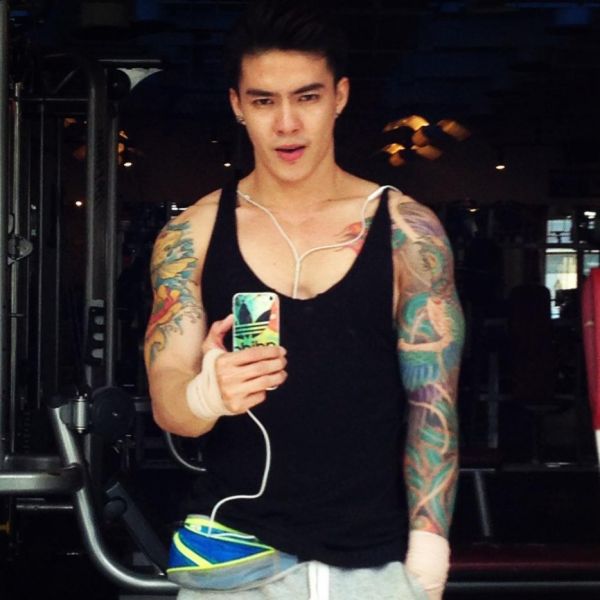 Chàng trai Thái sở hữu thân hình siêu chuẩn “hớp hồn” phái nữ Chàng trai Thái sở hữu thân hình siêu chuẩn “hớp hồn” phái nữ