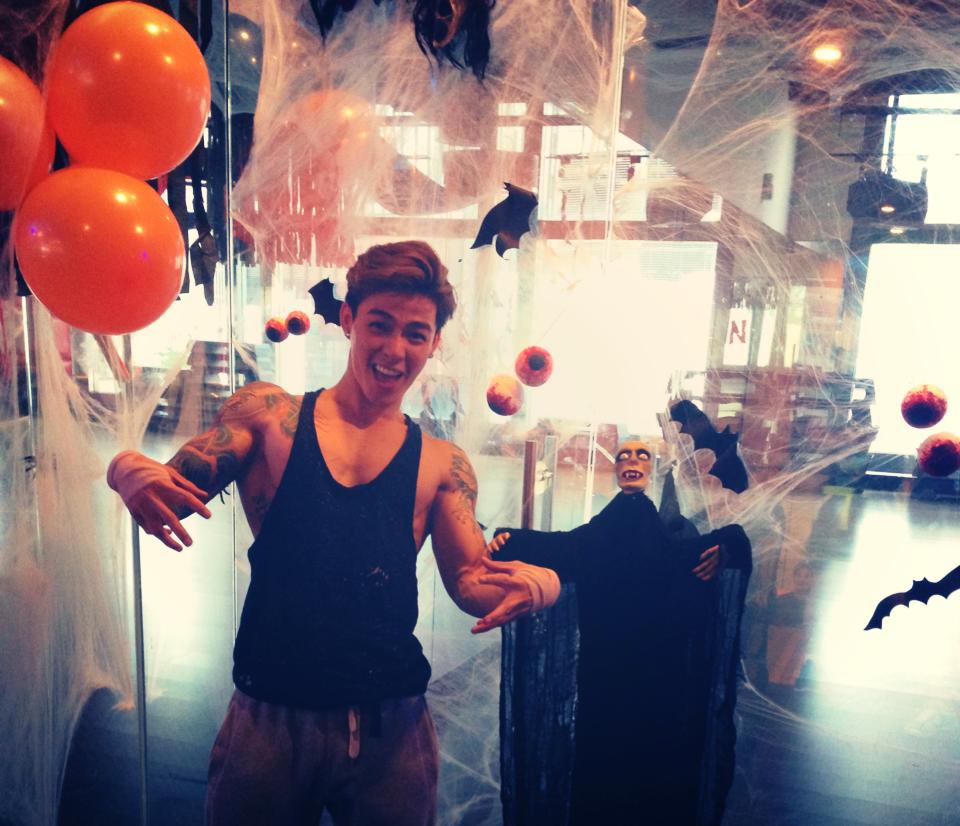 Chàng trai Thái sở hữu thân hình siêu chuẩn “hớp hồn” phái nữ Chàng trai Thái sở hữu thân hình siêu chuẩn “hớp hồn” phái nữ