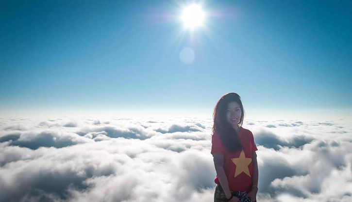 Xôn xao cô gái 9X cầu hôn bạn trai trên đỉnh Fansipan Xôn xao cô gái 9X cầu hôn bạn trai trên đỉnh Fansipan