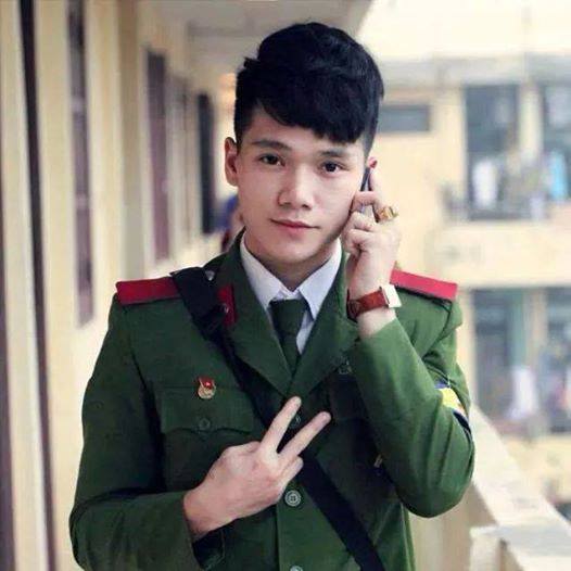 Gặp nam sinh cảnh sát giao thông điển trai gây sốt Gặp nam sinh cảnh sát giao thông điển trai gây sốt