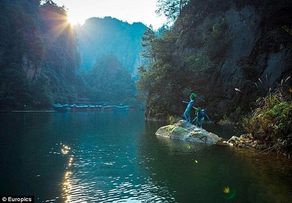 Cặp đôi chụp ảnh cưới “nude hoàn toàn” có thể sẽ phải ngồi tù