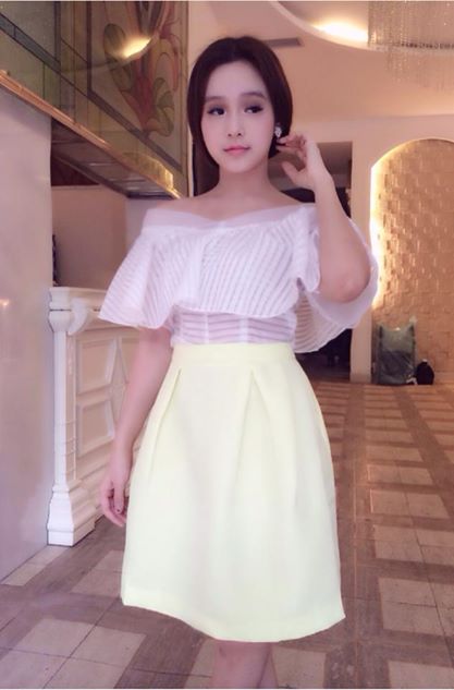 Cựu hot girl Huyền Baby tung ảnh xinh như “thiên thần” 