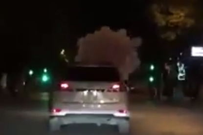 “Thiếu gia” đi Lexus mua bóng bay tặng bạn gái và cái kết ý nghĩa