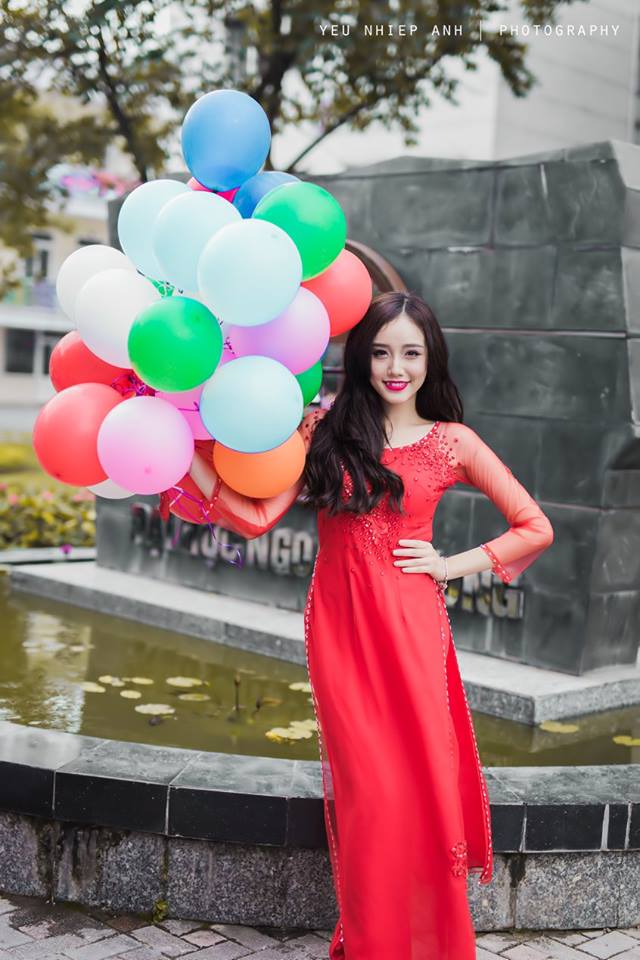 Ngắm nhan sắc “tựa thiên thần” của hot girl Kim Ngân