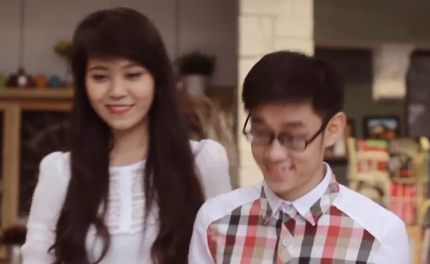 Video hài hước: Khác biệt giữa yêu cô nàng chân dài và chân ngắn