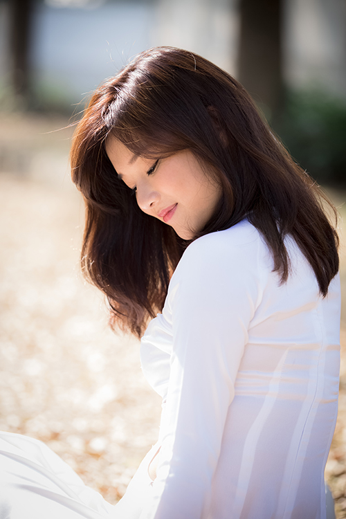 Hot girl Hoàng Yến Chibi đẹp tinh khôi trong tà áo dài