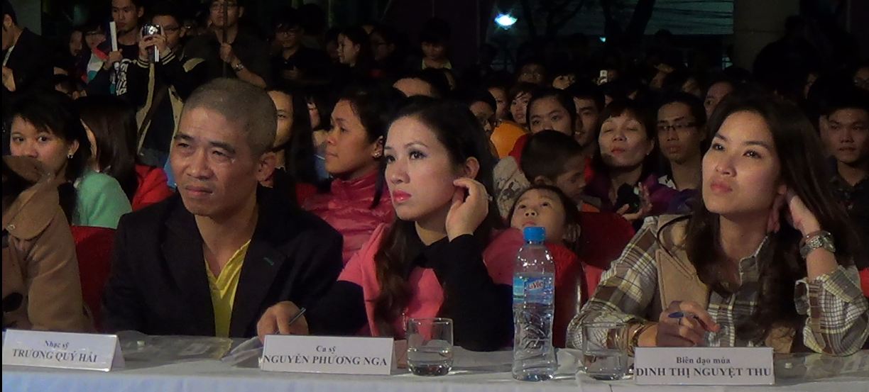 Kỷ lục tiết mục 200 người biểu diễn trong đêm “Sắc màu tuổi trẻ