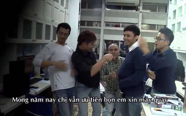 Bật cười với cover Tám tháng ba…ngày