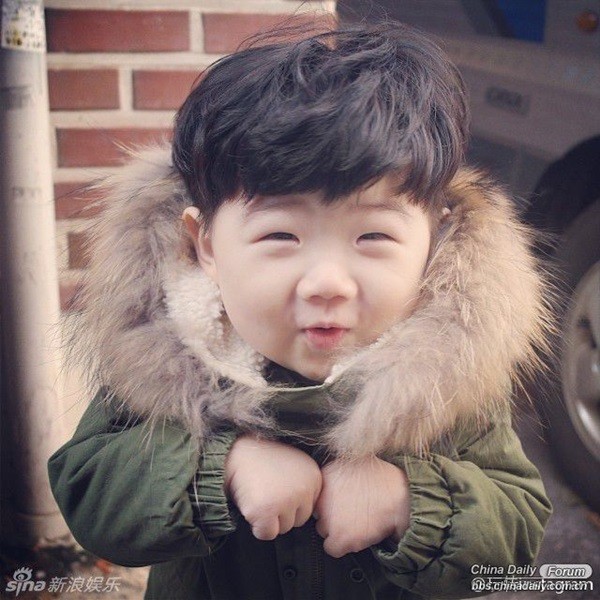  Bộ ảnh “Cậu bé mặt bánh bao” gây sốt cộng đồng mạng