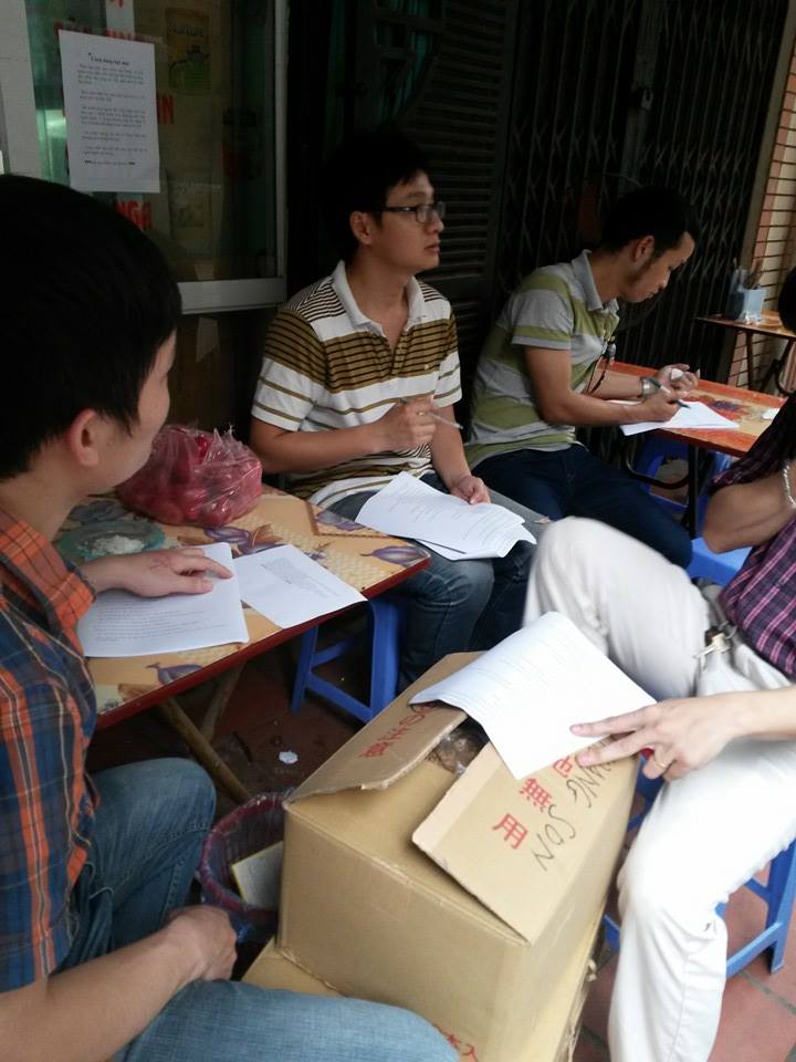 Cô tiên phát “hạt mùi già miễn phí cho các bé chữa bệnh sởi”