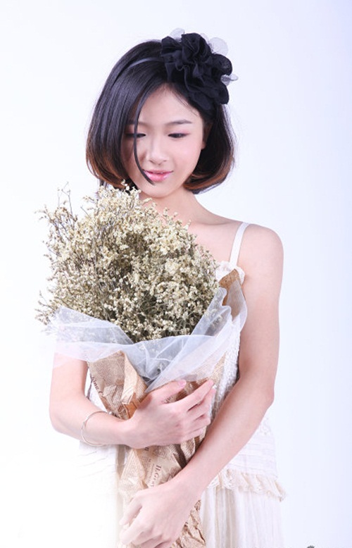 Xúc động hotgirl “Tây thi rau câu” nghỉ học để nuôi em