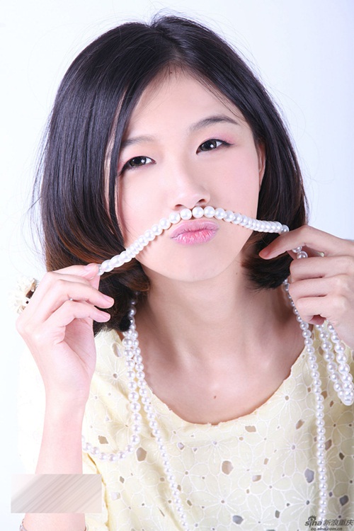 Xúc động hotgirl “Tây thi rau câu” nghỉ học để nuôi em