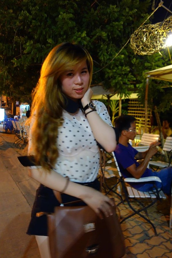 Giật mình với “dung nhan” thực của các Hot girl mạng