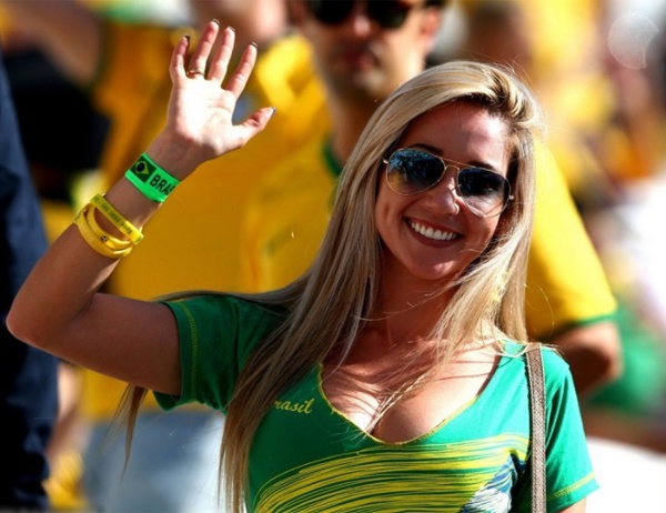 Nhan sắc xinh đẹp của cổ động viên Brazil mùa World Cup Nhan sắc xinh đẹp của cổ động viên Brazil mùa World Cup
