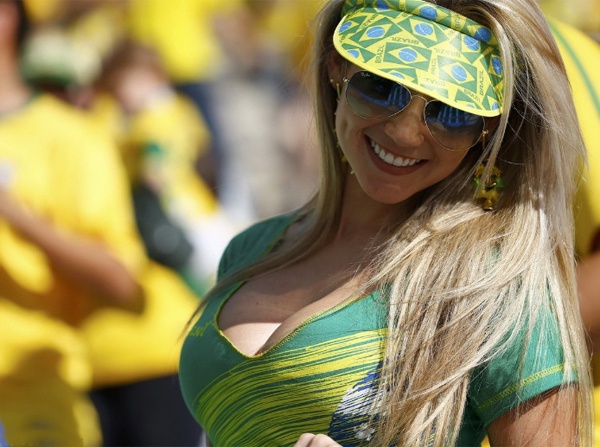Nhan sắc xinh đẹp của cổ động viên Brazil mùa World Cup Nhan sắc xinh đẹp của cổ động viên Brazil mùa World Cup