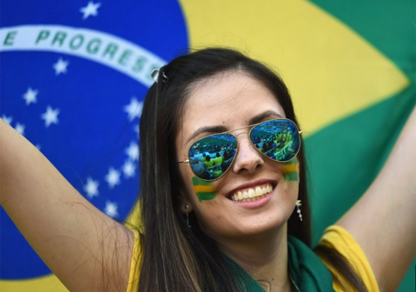 Nhan sắc xinh đẹp của cổ động viên Brazil mùa World Cup Nhan sắc xinh đẹp của cổ động viên Brazil mùa World Cup