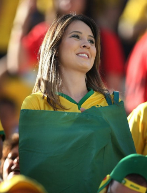 Nhan sắc xinh đẹp của cổ động viên Brazil mùa World Cup Nhan sắc xinh đẹp của cổ động viên Brazil mùa World Cup