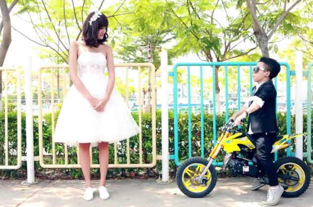 Clip: Mình yêu nhau đi của cặp đôi đũa lệch cực dễ thương 