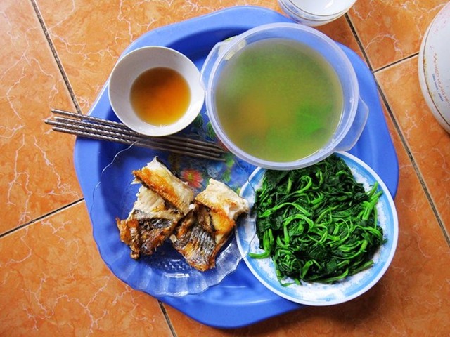 Bí quyết đi chợ chỉ với 20.000 đồng của người nghèo ở Hà Nội