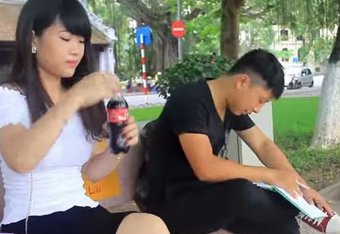 “Nắm lấy tay anh” phiên bản FA gây sốt