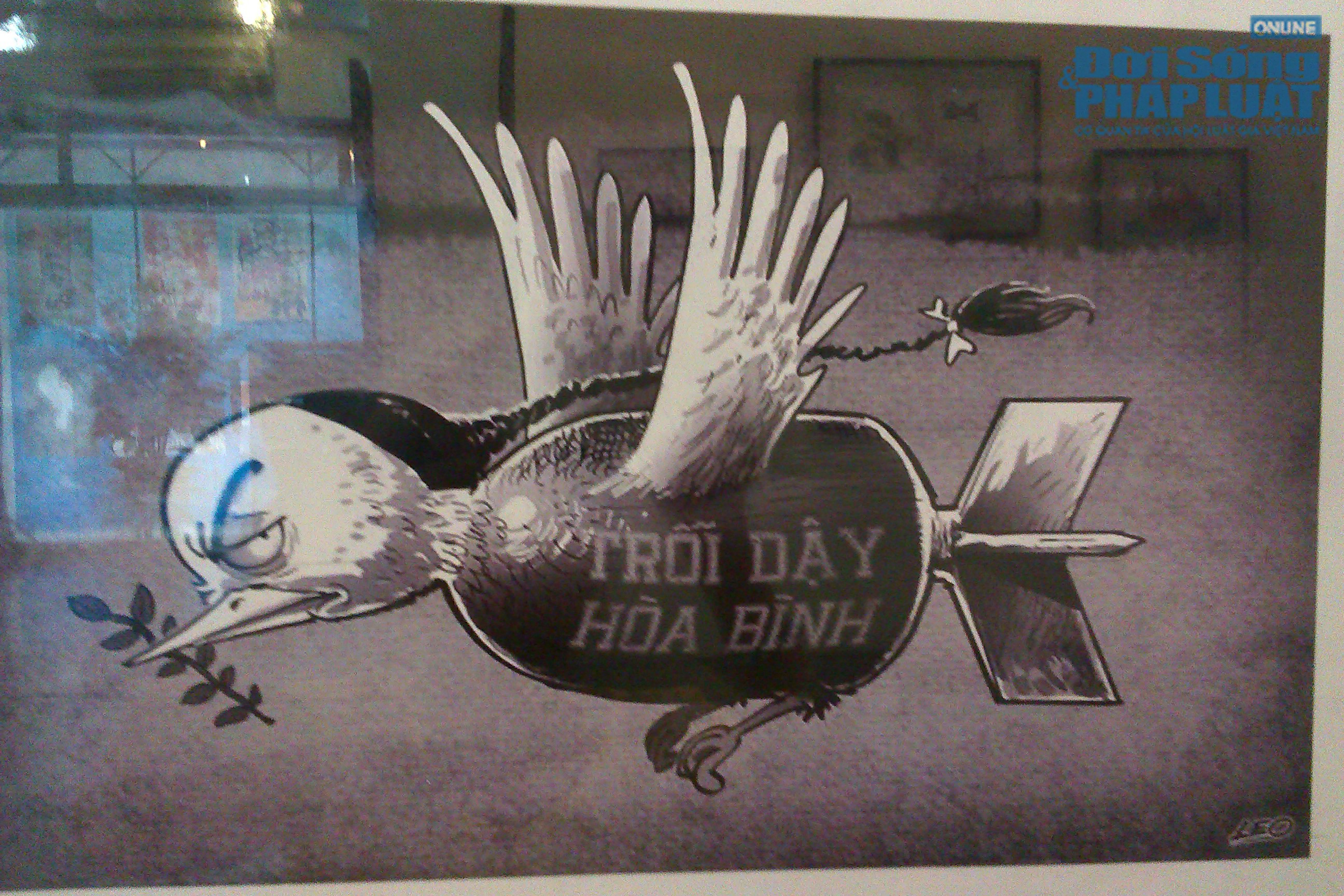 Thâm thúy tranh biếm họa “Hướng về Biển Đông” 