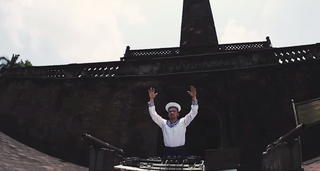 Bản DJ “Đoàn kết dân tộc” làm giới trẻ hừng hực khí thế