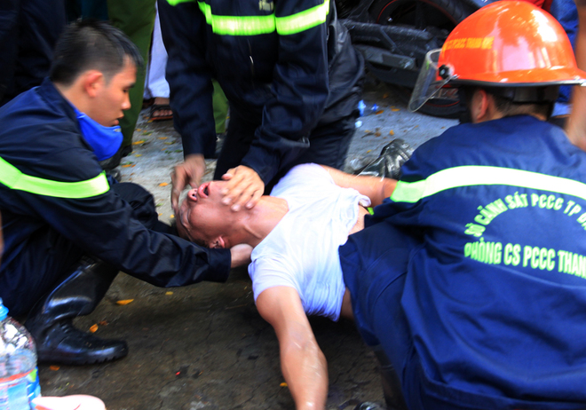 9 chiến sĩ ngạt khí độc trong lúc chữa cháy tại Đà Nẵng