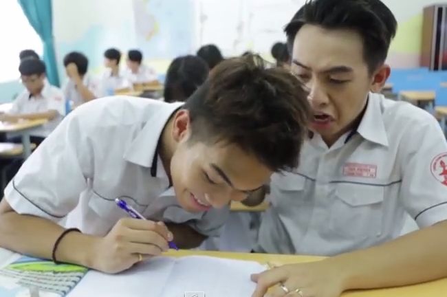 Chuyện thi đại học của Phở 12 làm sĩ tử nghẹn ngào