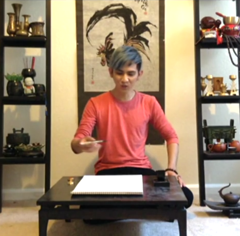 Clip: Hot boy vừa hát vừa viết thư pháp cực hay