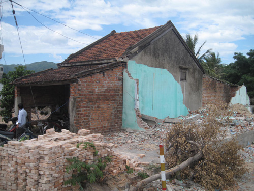 Dọa tự thiêu để ngăn cưỡng chế