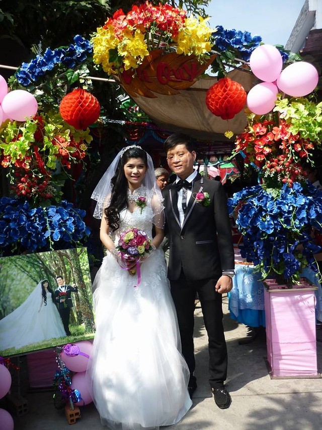 Cặp đôi “Chồng xấu vợ xinh” gây sốt cộng đồng mạng Việt