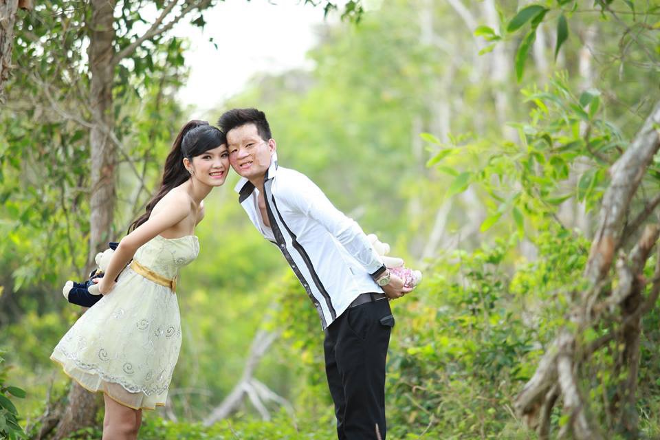 Cặp đôi “Chồng xấu vợ xinh” gây sốt cộng đồng mạng Việt