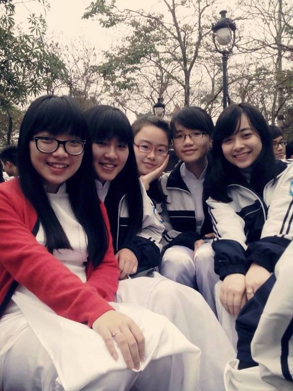 Ngắm nhan sắc xinh như hot girl của tân thủ khoa ĐH Ngoại Thương