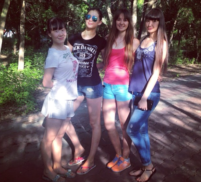 Nhan sắc xinh đẹp của VĐV bóng chuyền khiến triệu người mê mẩn