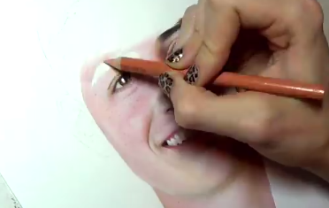 Ngạc nhiên bức tranh vẽ giống hệt ảnh chụp