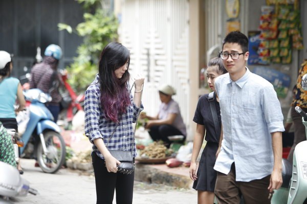 Hot girl Mie, JVevermind khóc nức nở khi đến nhà Toàn Shinoda