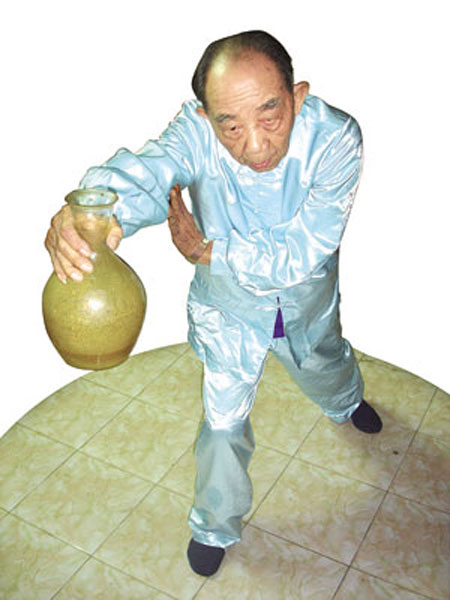 Võ sư Trần Hưng Quang: Huyền thoại võ Việt và cái chết đầy bí ẩn 