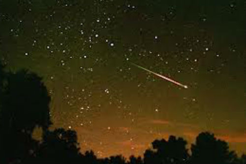 Ngày 13/8, dân mạng đồng loạt rủ nhau ngắm mưa sao băng Ngày 13/8, dân mạng đồng loạt rủ nhau ngắm mưa sao băng