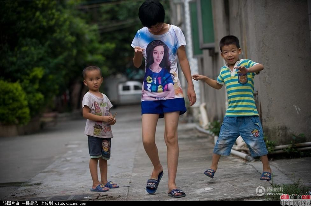 Cô gái lưỡng tính 21 tuổi: “Vừa chào đời tôi đã bị mẹ bỏ rơi”